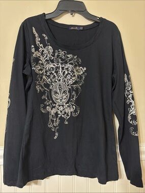 Seven7 Long Sleeve Top w/ Silver Ornate Print, Size: Medium